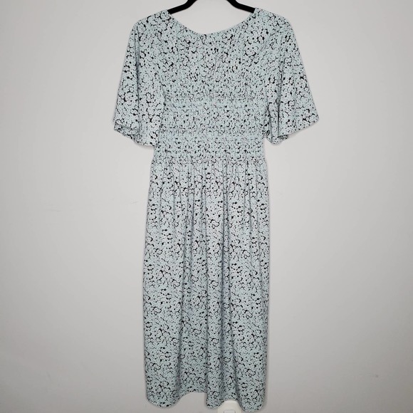 CES FEMME Baby Blue Floral Print Smocked Short Sleeve Midi Dress Sz Medium M - Picture 6 of 6
